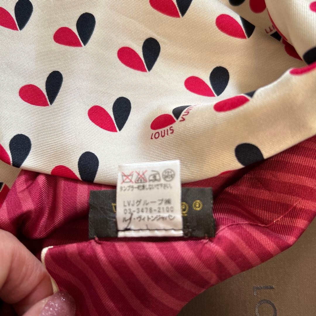 LOUIS VUITTON スカーフ