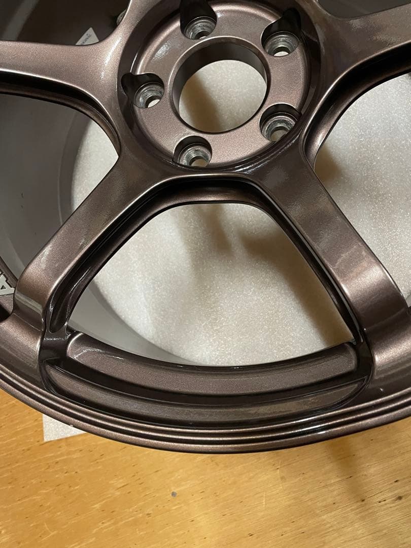 ADVAN Racing RG-4 18×9.5j+45 PCD114.3 1本