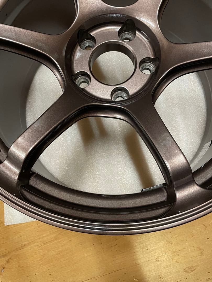 ADVAN Racing RG-4 18×9.5j+45 PCD114.3 1本
