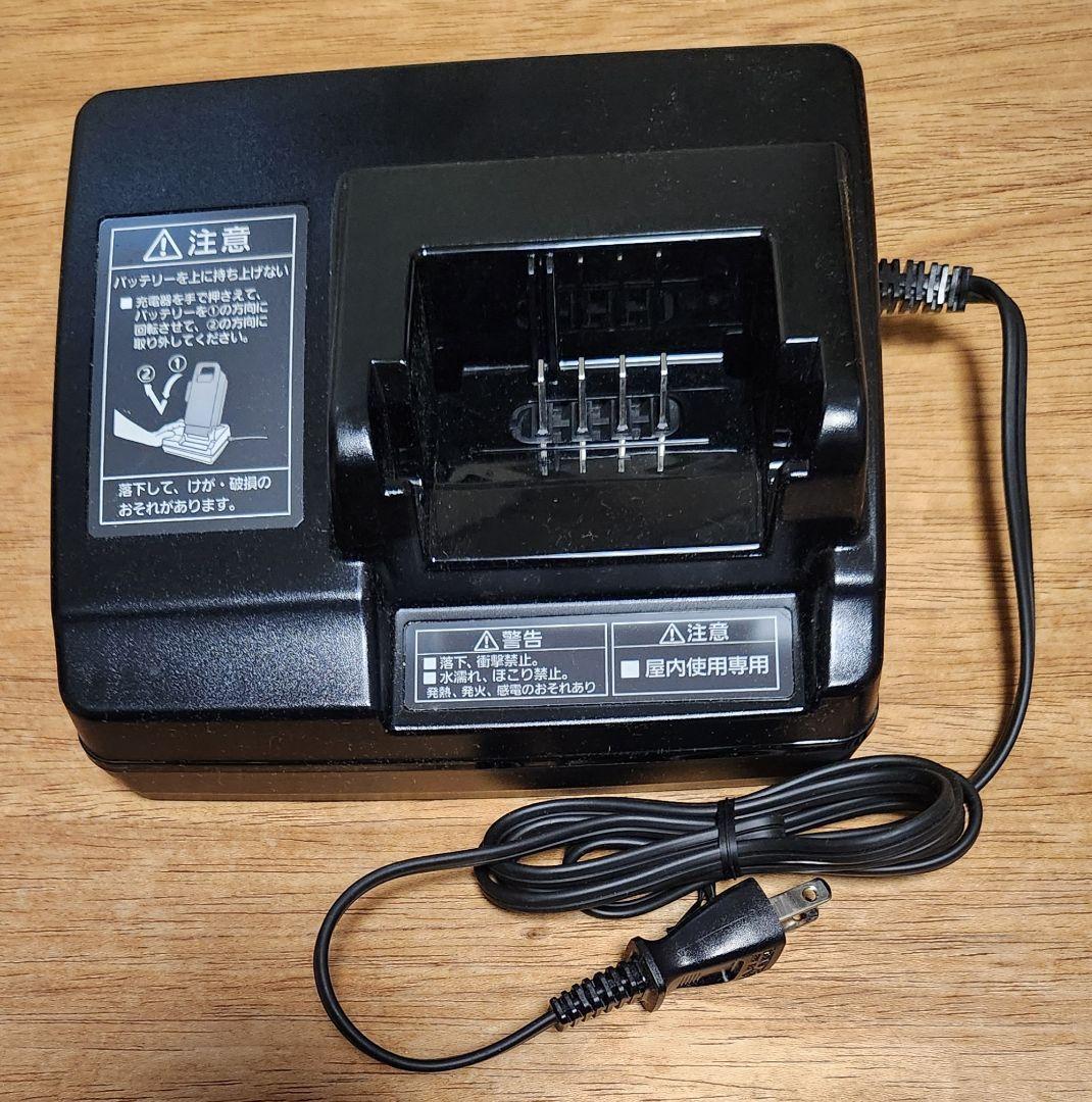 Panasonic NKJ069Z2 電動アシスト自転車用充電器、純正品