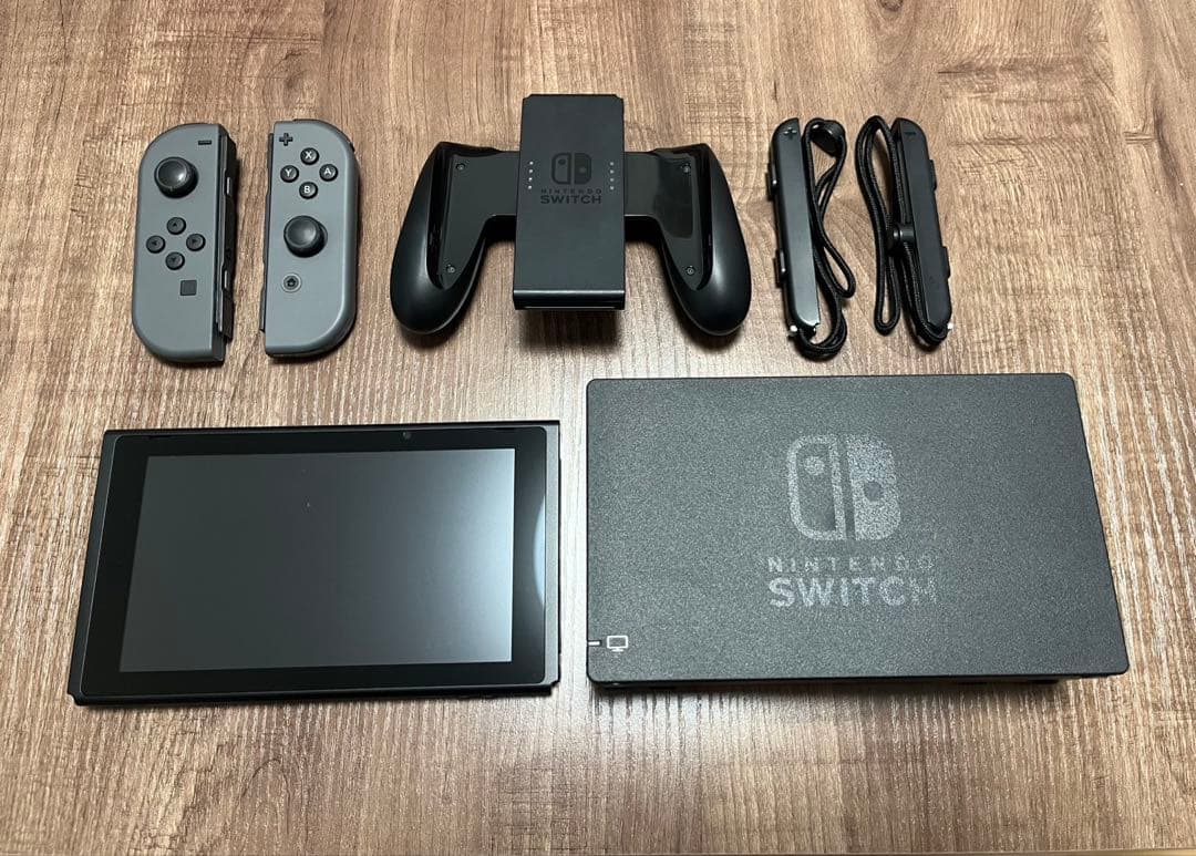 ひ*し様 Nintendo Switch 本体 グレー マリオカート8DX付き