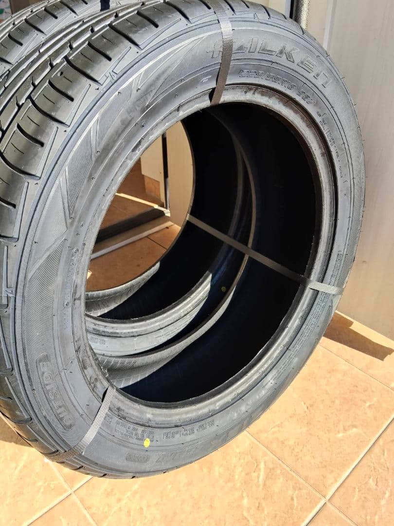 Falken 225/55R18 サマータイヤ 2本セット