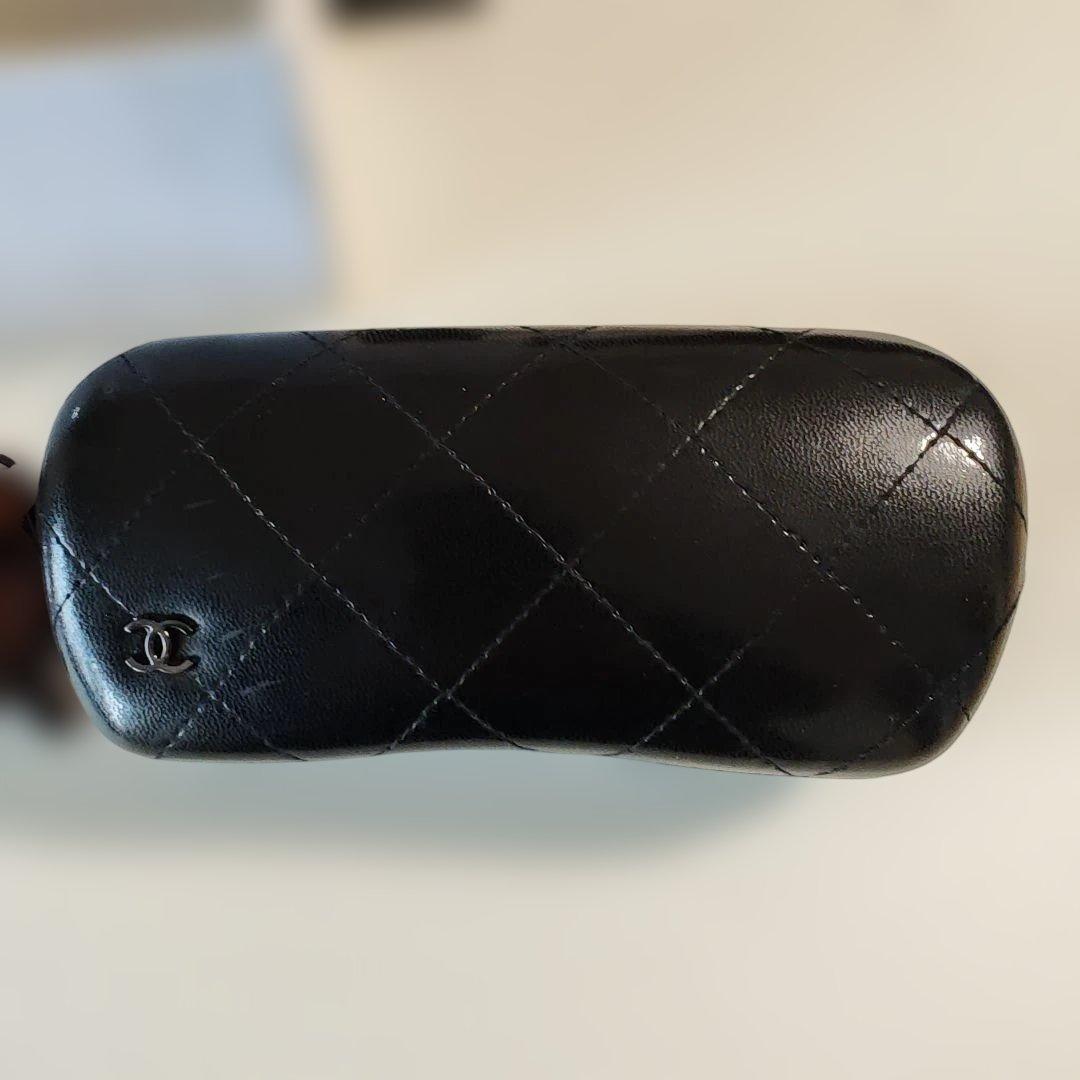 Chanel ブラウン スクエア サングラス ケース付き