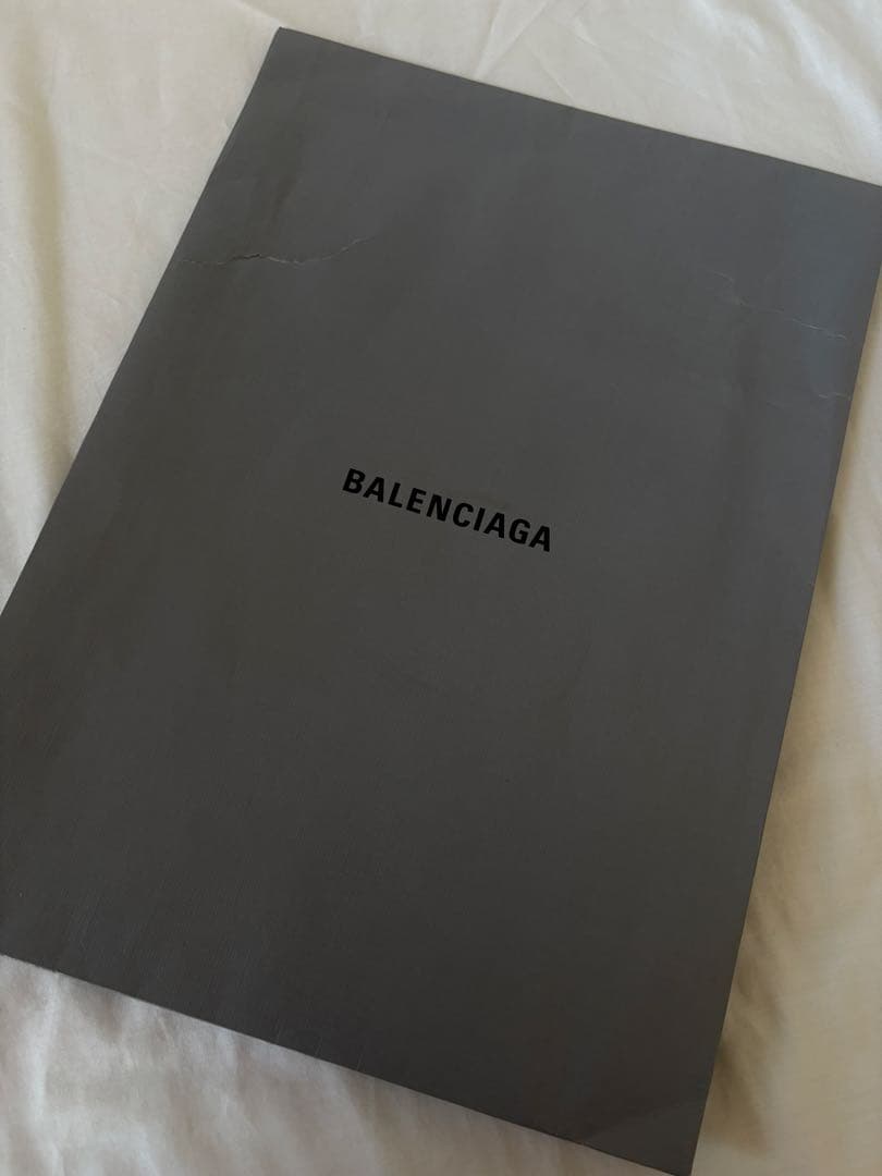BALENCIAGA 本