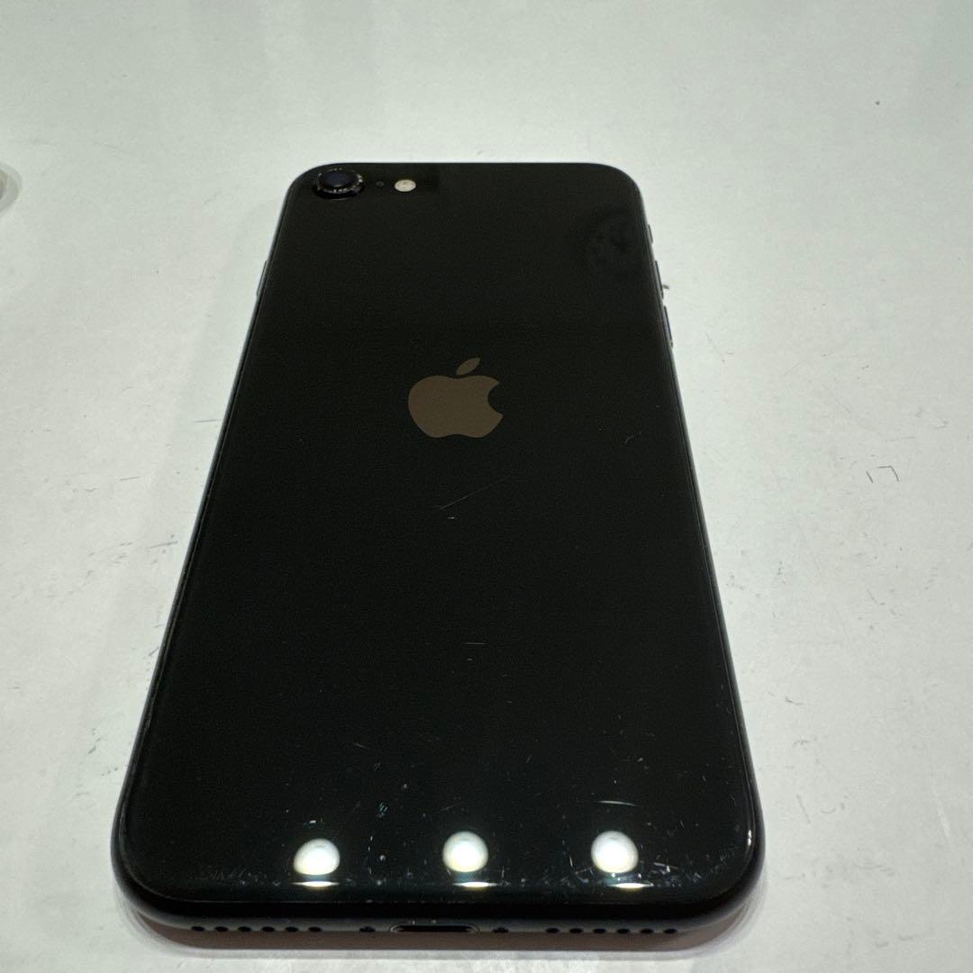 Apple iPhone SE 第2世代　ブラック　64GB