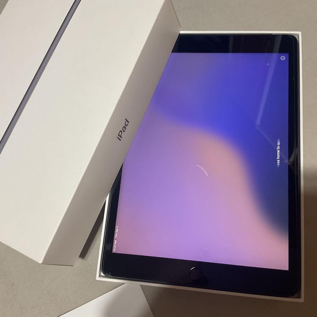 iPad 第9世代　wifi+cellular スペースグレイ　本体