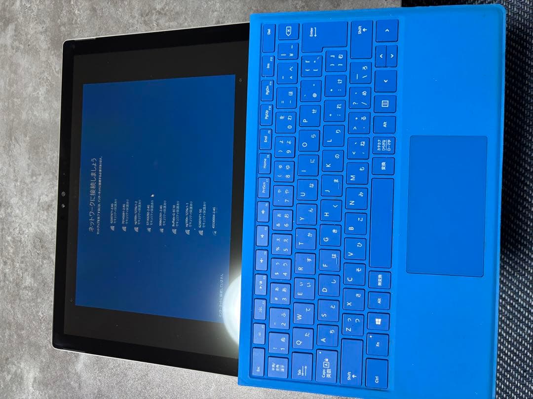 Surface Pro 4 充電器付き