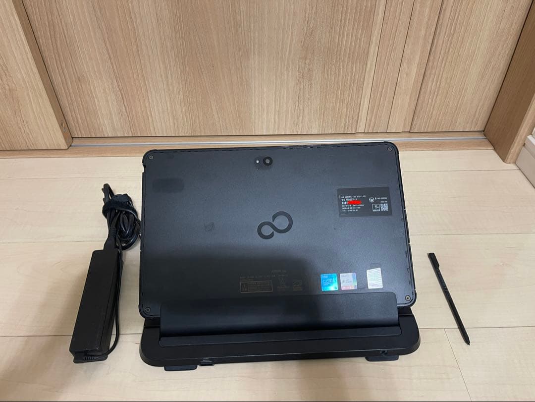 富士通 Q7311/FB Office2121Proインストール済　バッテリー良