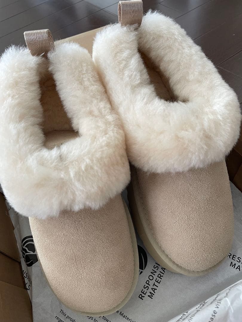 UGG ベージュ ムートンブーツ スリッポン サイズ36 22.5〜23cm