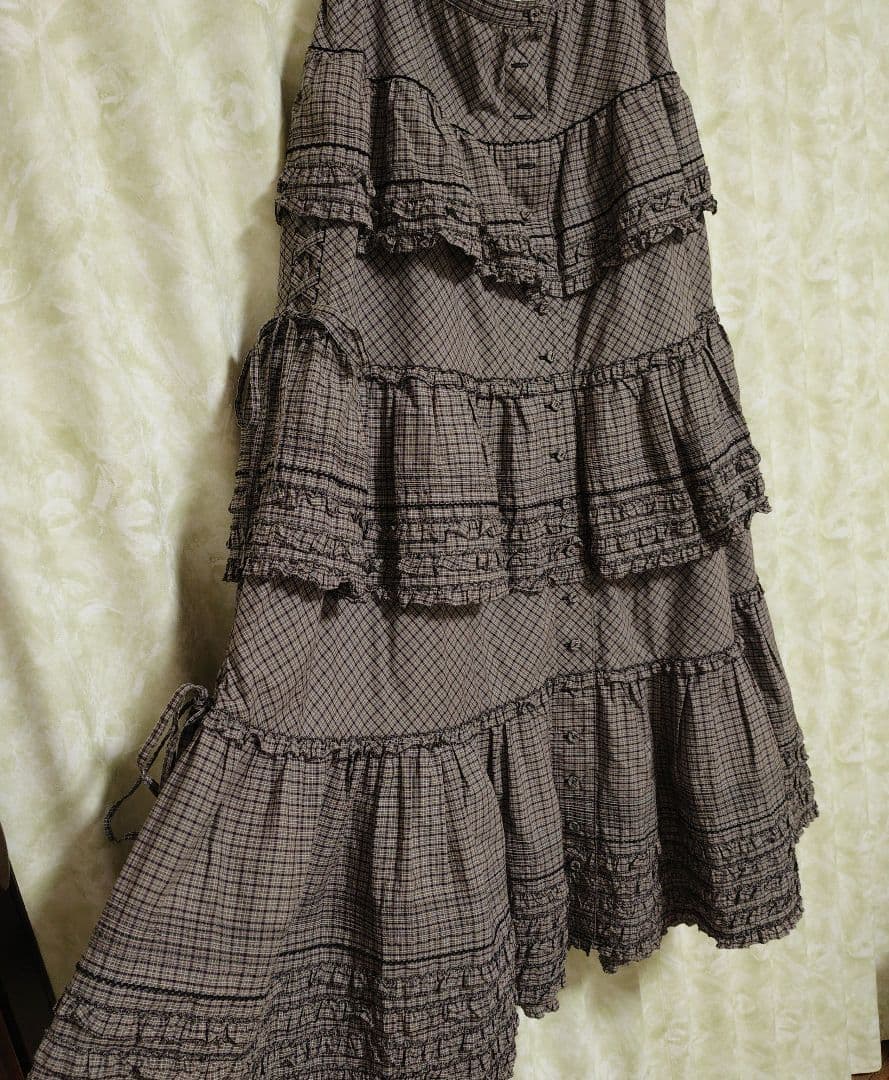 W72cm★ピンクハウスの豪華な3段スカート★美品