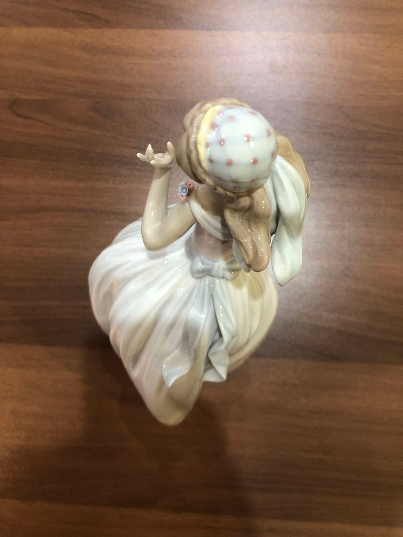 ブ*ブ様 LLADRO リヤドロ　シンデレラ　宮殿の階段で　陶器