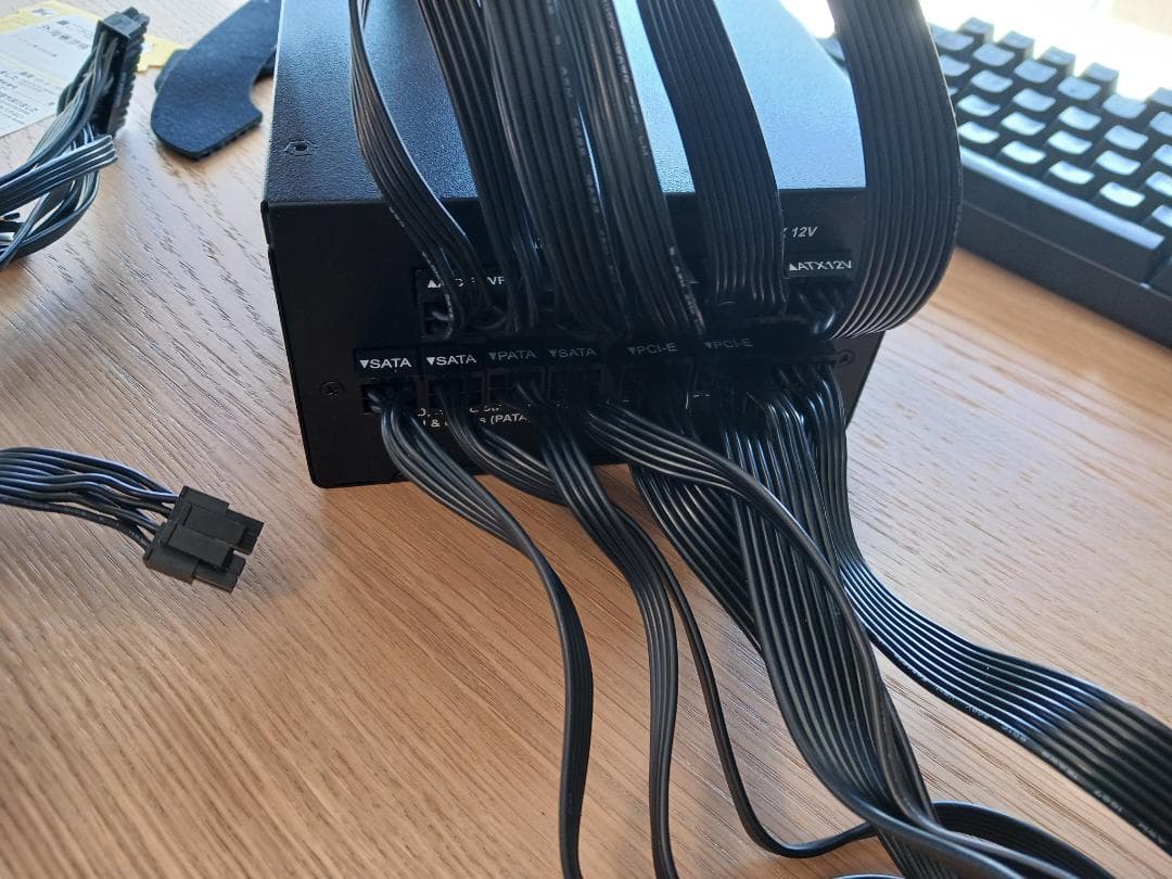 【動作確認済みケーブル付属】玄人志向 850w電源 80 PLUS ゴールド