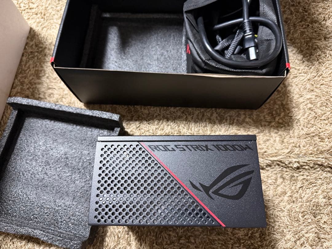 ROG STRIX 1000W 電源ユニット
