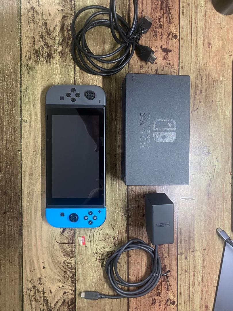 Nintendo Switch 2017年製　+ プロコン付