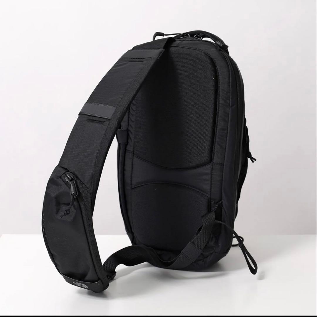 THE NORTH FACE ブラックショルダーバッグ NFOA52UP