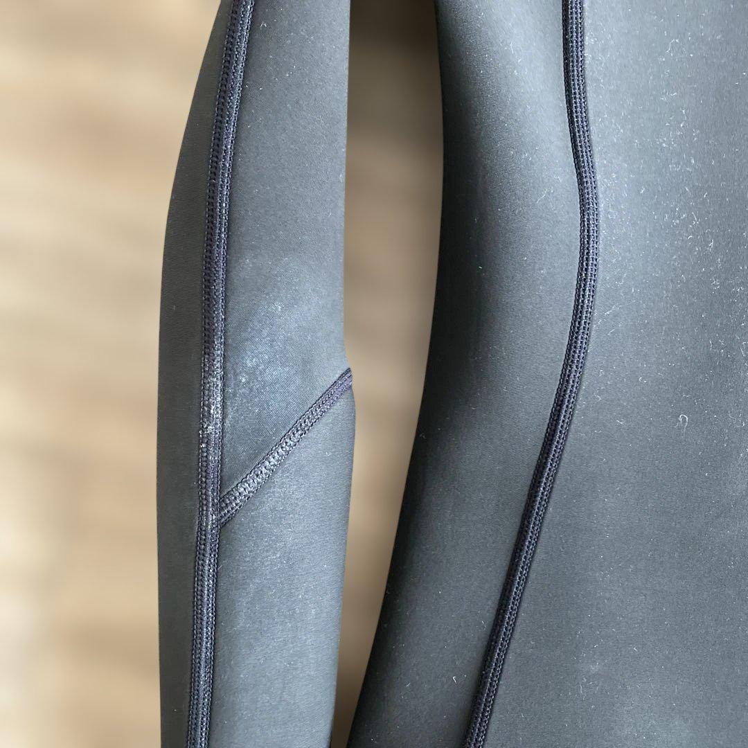 patagonia ロングスリーブウェットスーツ 4サイズ　ロンスプ