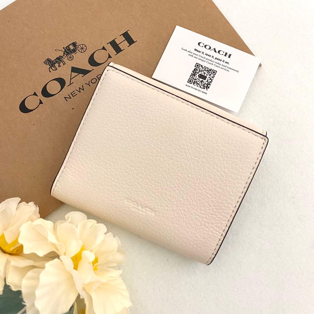 新品　正規品☆COACH コーチ　折り財布　 ホワイト レザー　二つ折り財布