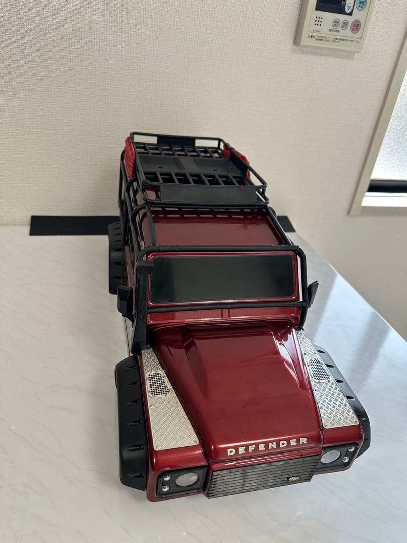 トラクサスTRX4 ディフェンダーボディ　赤　ボディのみ