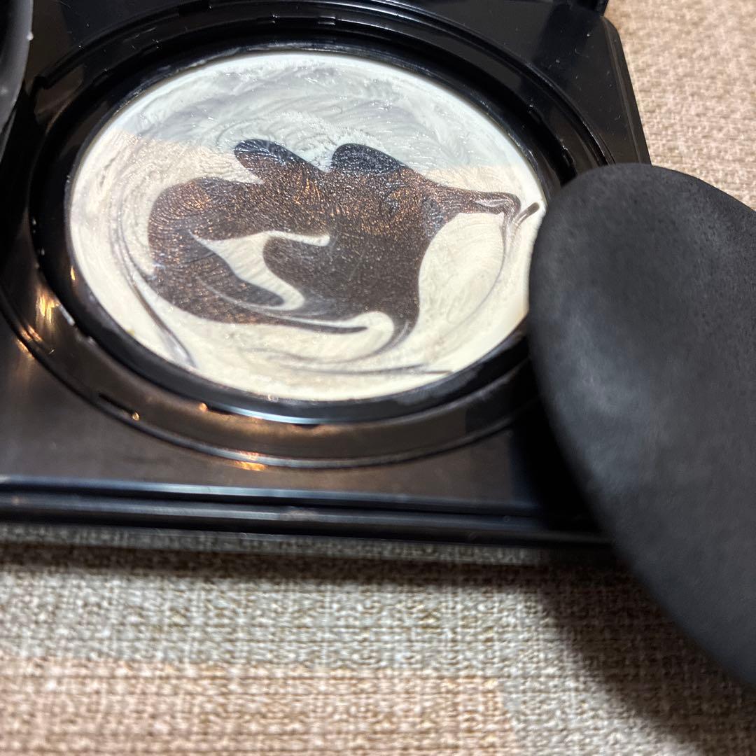 Givenchy ジバンシー ソワン　ノワール　UV コンパクト　美品