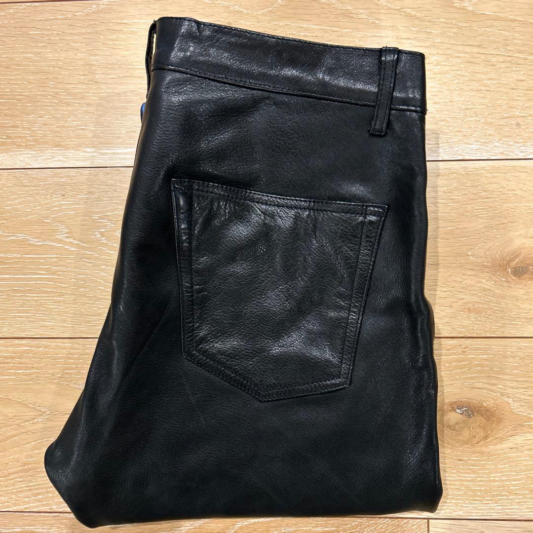 H BEAUTY&YOUTH レザースリムパンツ