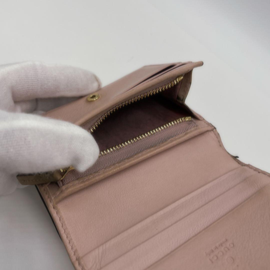 GUCCI アイスクリーム　二つ折り財布 ピンクとグレーのストライプ