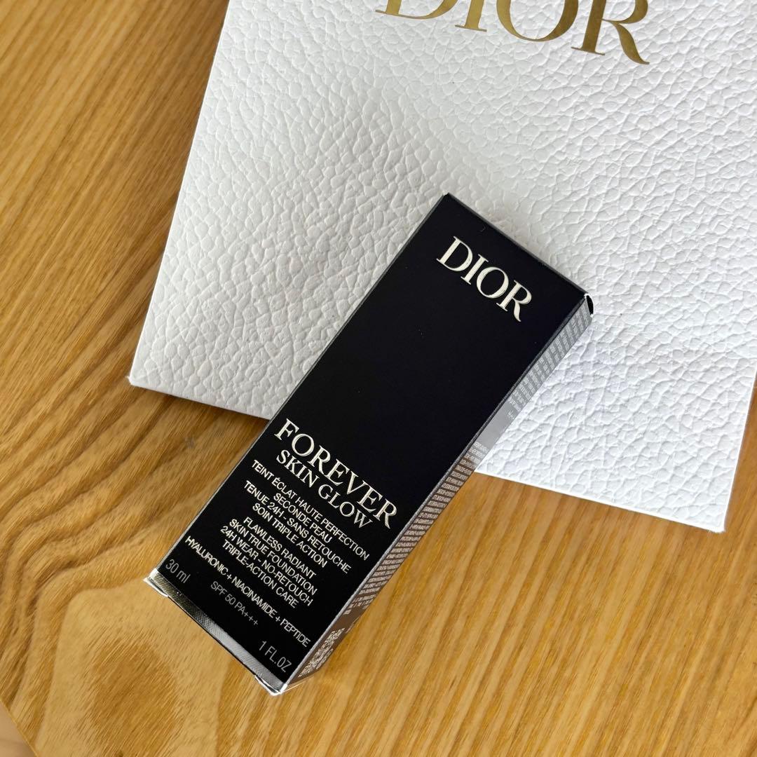 DIOR フォーエヴァーフルイドスキングロウ　1N