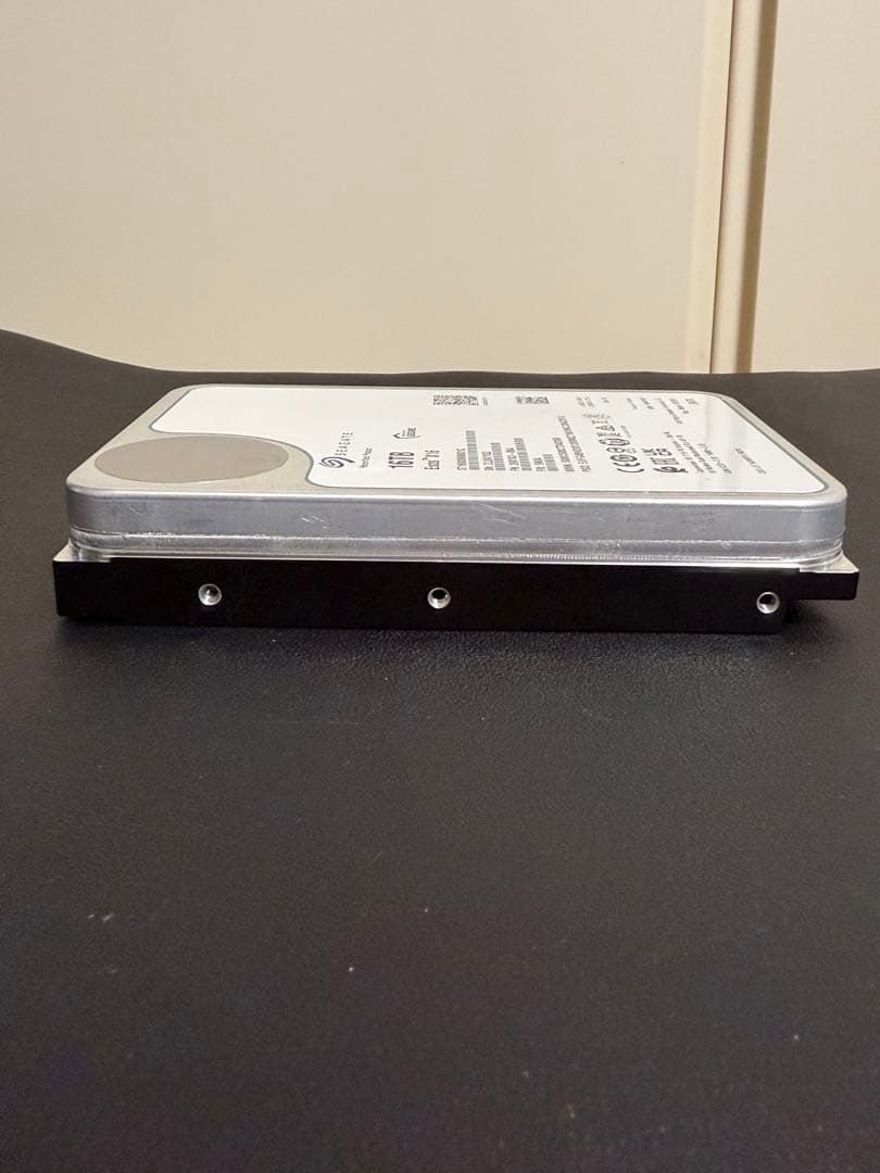 内蔵型ハードディスクドライブ Seagate Exos X16 16TB HDD ST16000NM001G