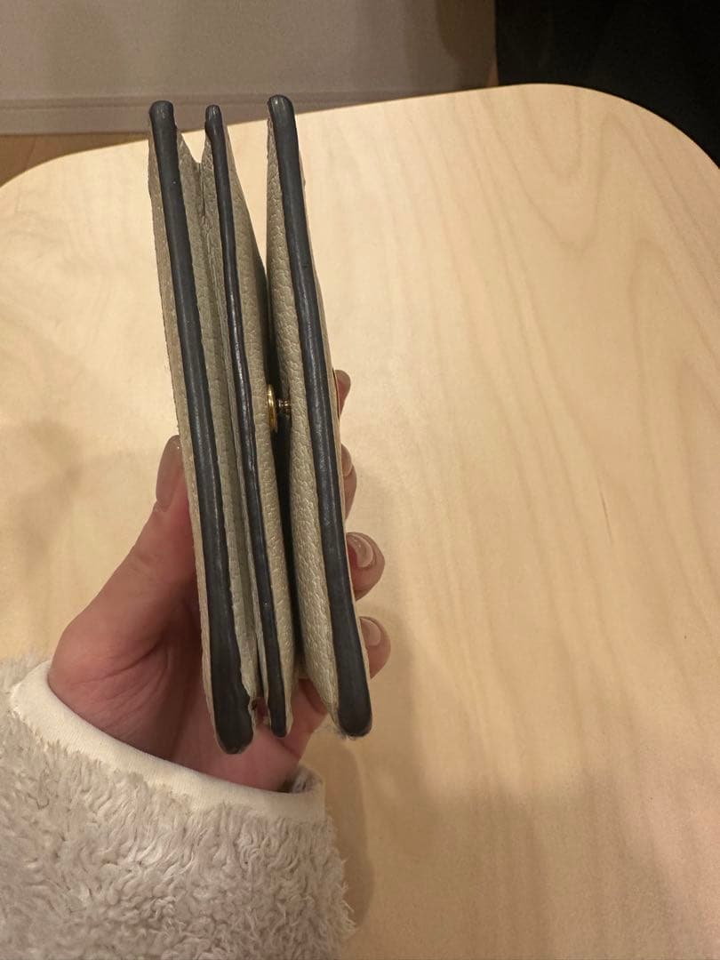 Gucci 二つ折り財布 ホワイト