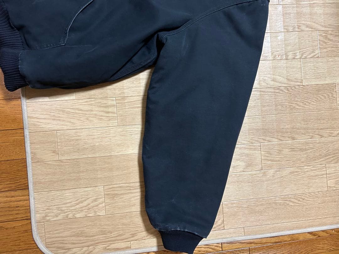 Carhartt アクティブジャケット 黒
