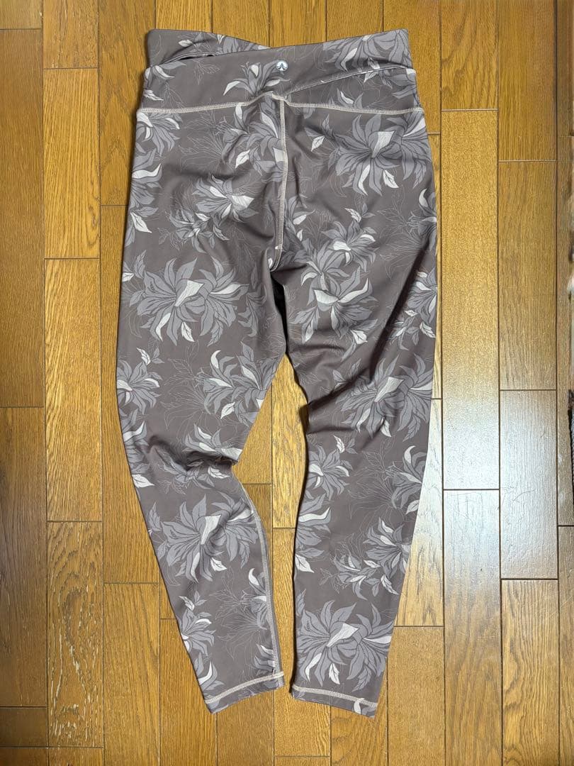 LAVA SUKARA ヨガウェア 上下セット Ｌサイズ