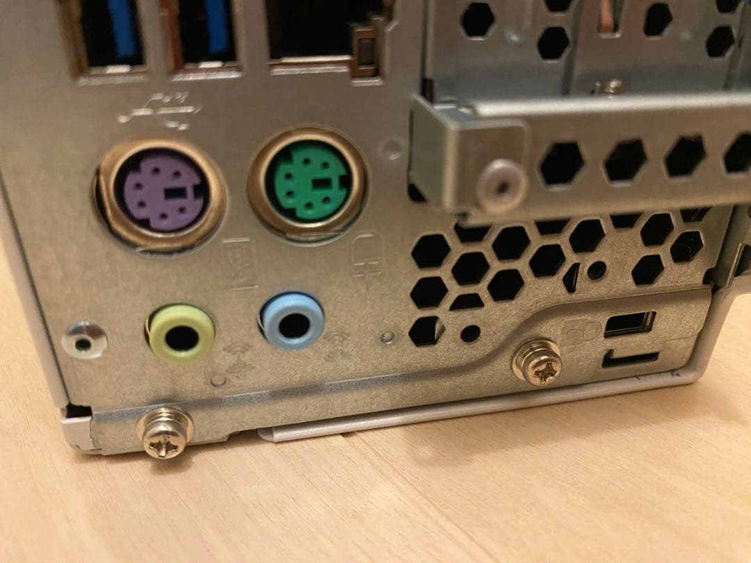 FUJITSU ESPRIMO D588 タワー