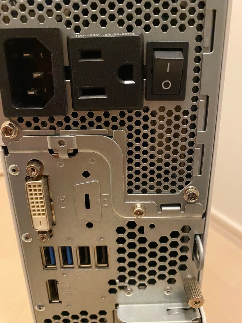 FUJITSU ESPRIMO D588 タワー