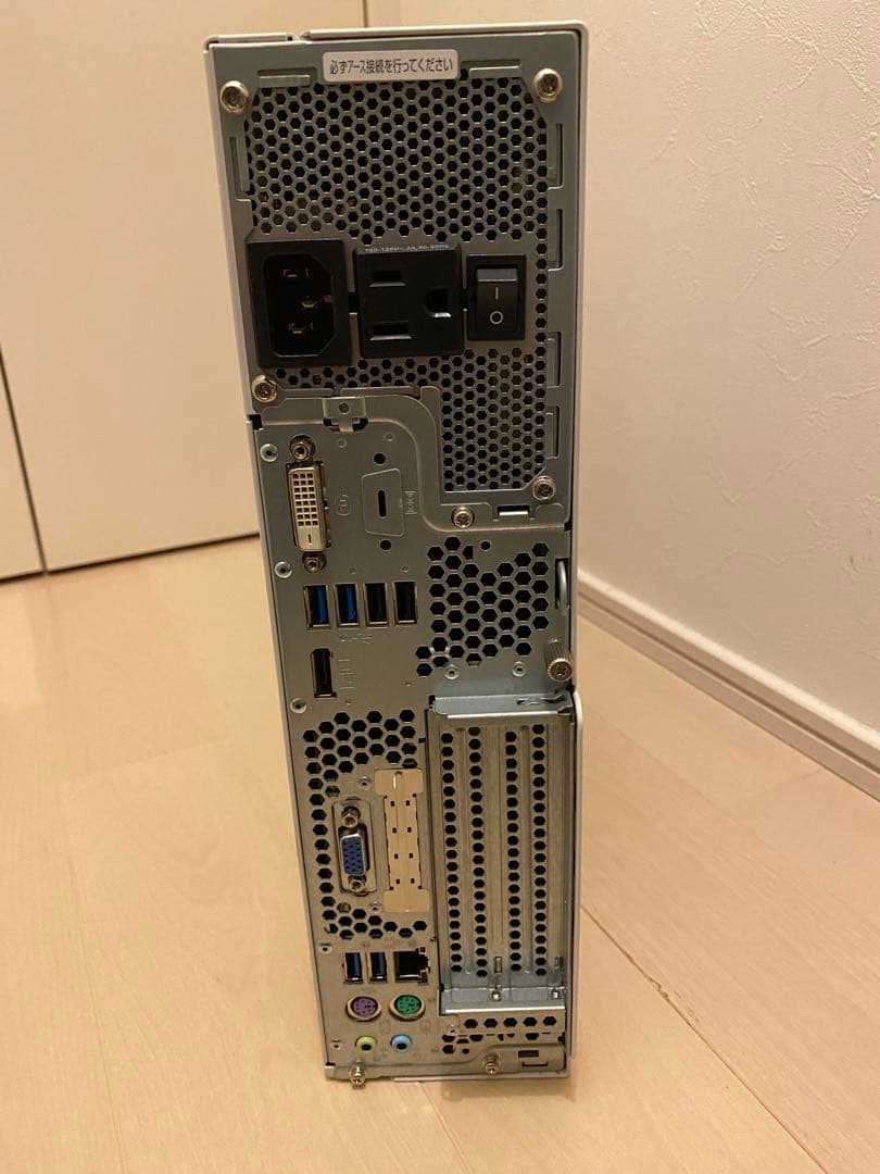 FUJITSU ESPRIMO D588 タワー