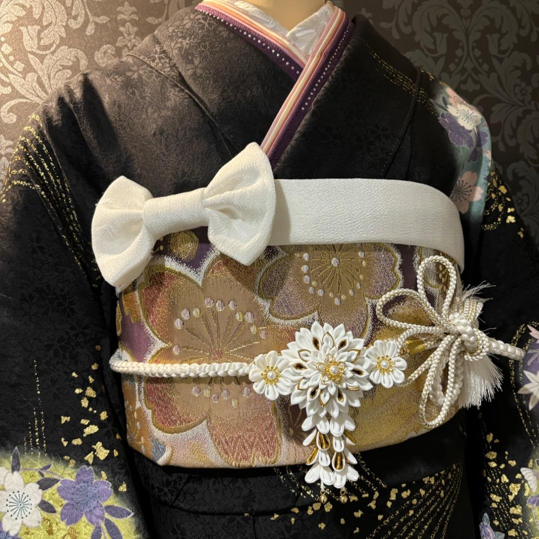 美品　黒　地紋　金駒刺繍　金彩　逸品　振袖　フルセット 振袖