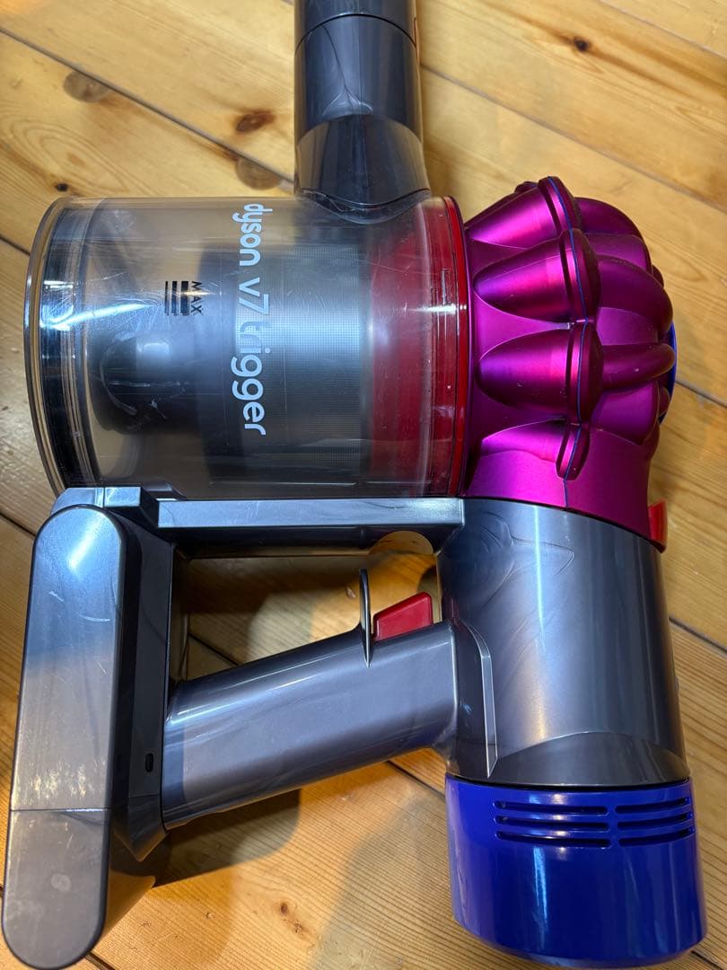 Dyson V7スティッククリーナー 本体