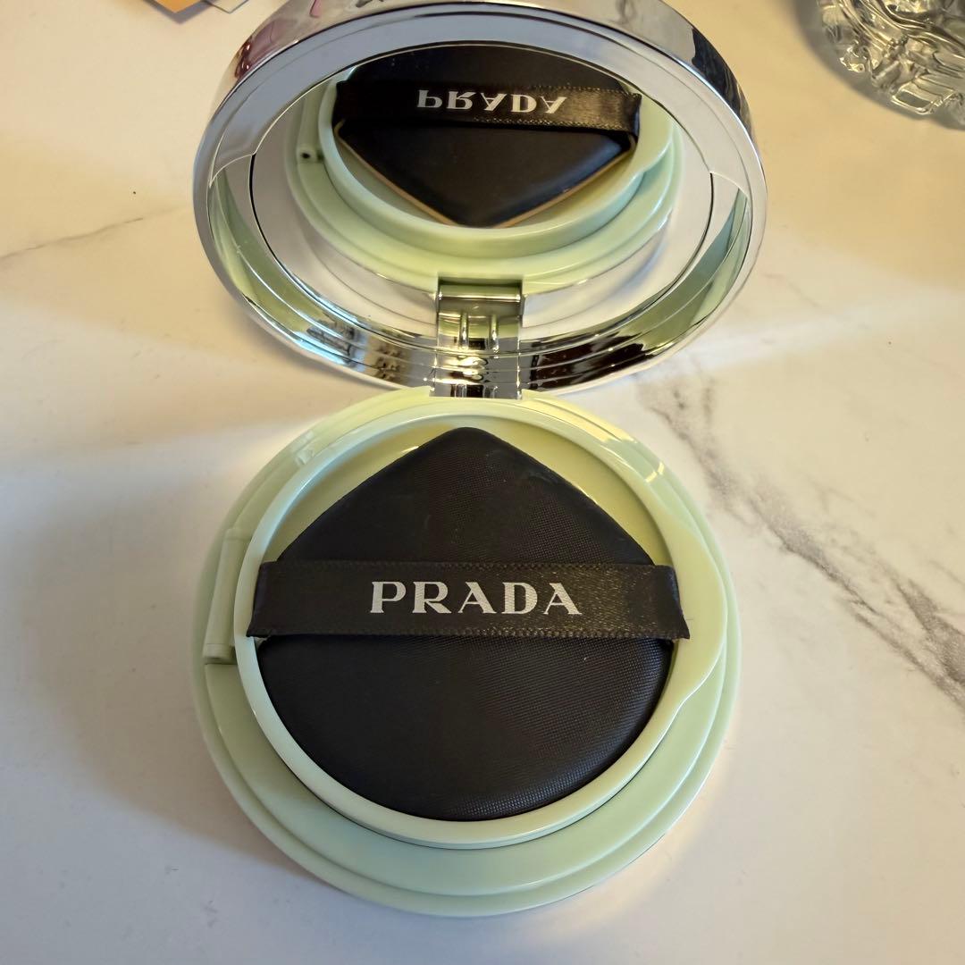 PRADA プラダ　リヴイール　メッシュ　クッションファンデーション LN5