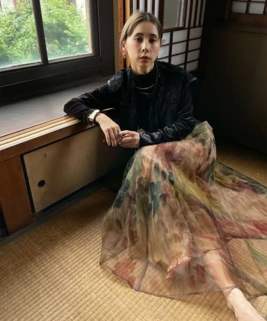 アメリ ヴィンテージ UND WILLOW PAINT PLEATS SKIRT