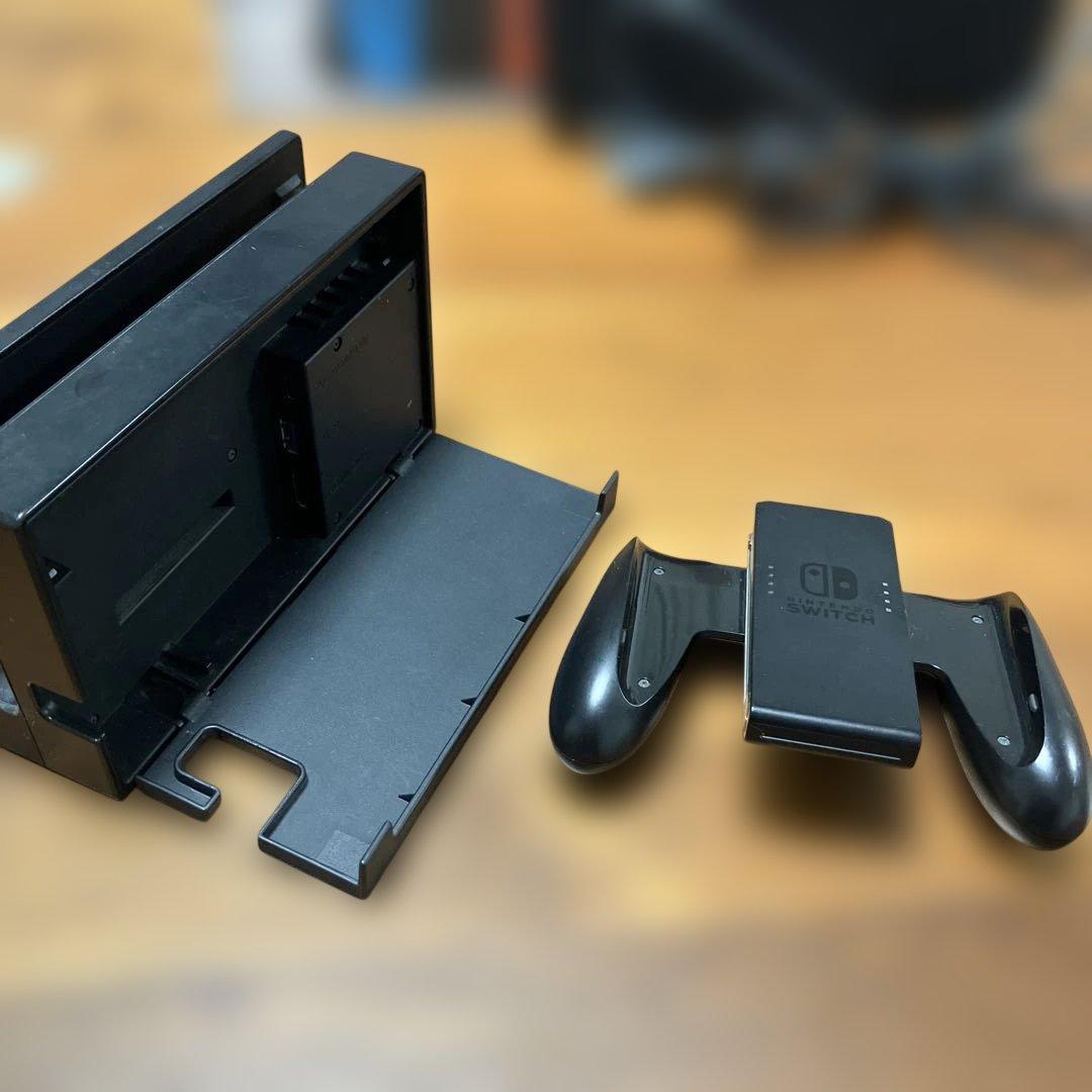 あ*ん様 Nintendo Switch ネオンブルー／レッド+ 付属品