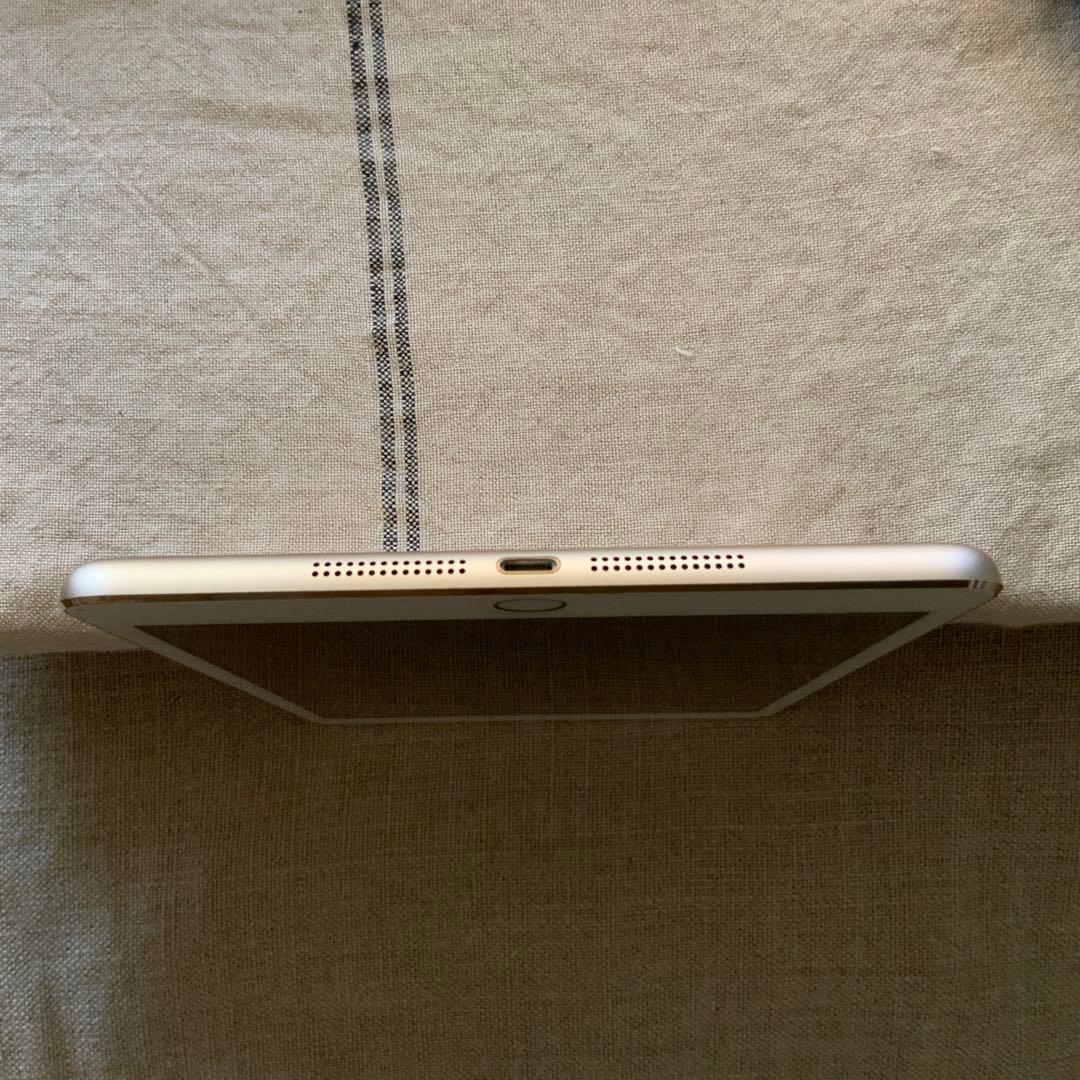 Apple iPad-mini3(SIMフリー） ゴールド 128GB