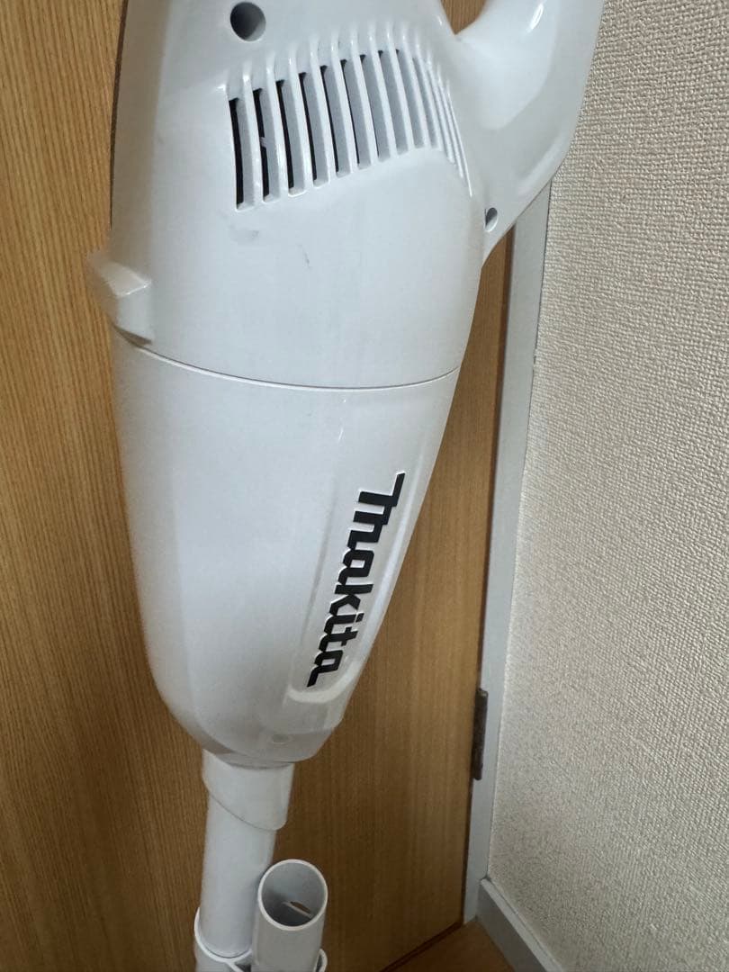 makita マキタ　充電式クリーナ CL108FD コードレススティック