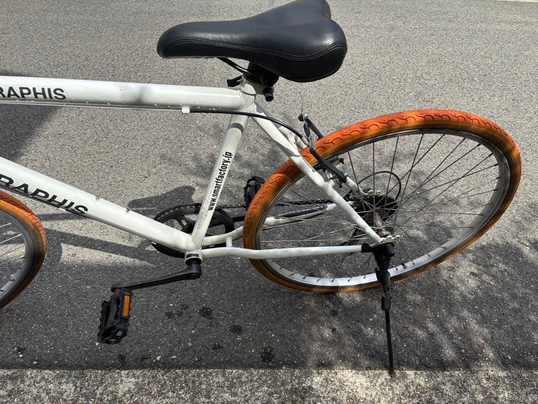 GRAPHIS クロスバイクホワイト 変速大阪府和泉市指定場所受取できる方 限定