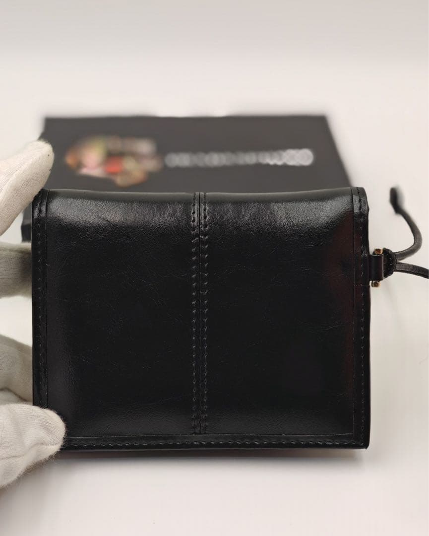 PRADA 二つ折り財布 ブラック　美品