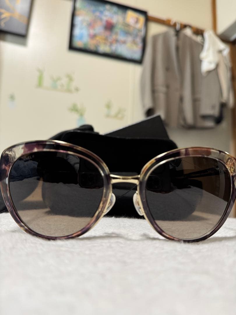CHANEL キャットアイサングラス
