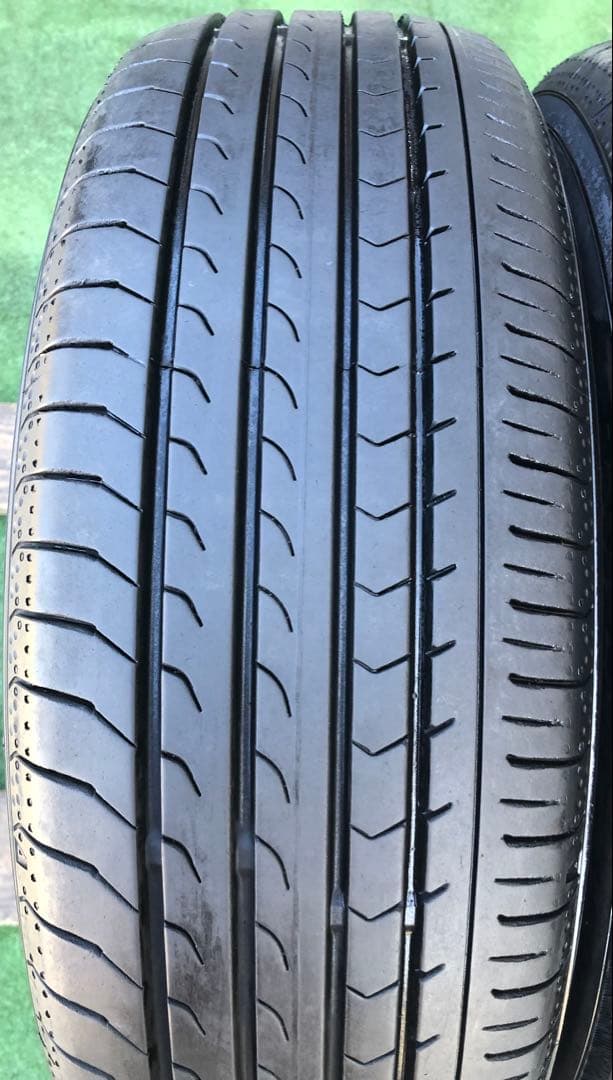 185/60 R15 YOKOHAMA BluEarth-RV03ラジアルタイヤ
