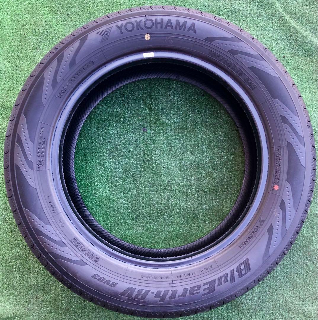 185/60 R15 YOKOHAMA BluEarth-RV03ラジアルタイヤ