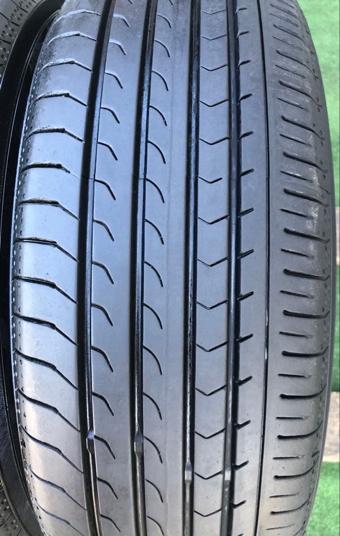 185/60 R15 YOKOHAMA BluEarth-RV03ラジアルタイヤ