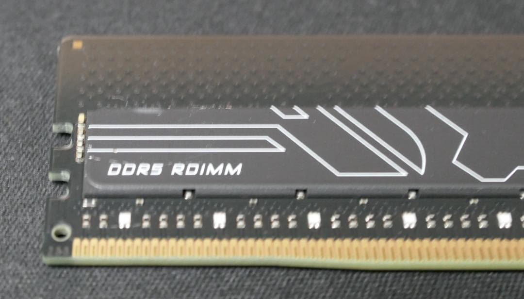 d*8様 Kingston KF556R36RB-32 RDIMM 32GB ①