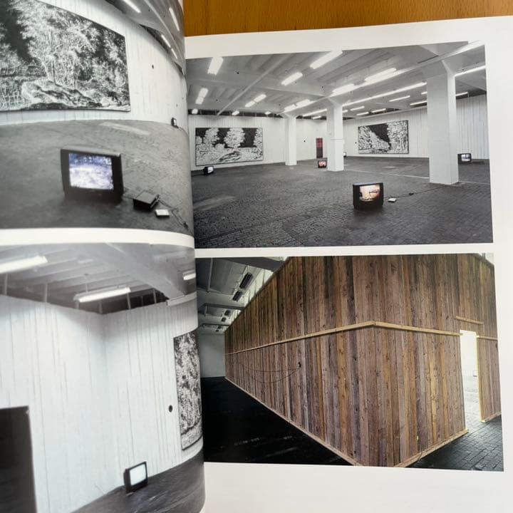 アート・デザイン・音楽 Ugo Rondinone Zero built a nest in my na