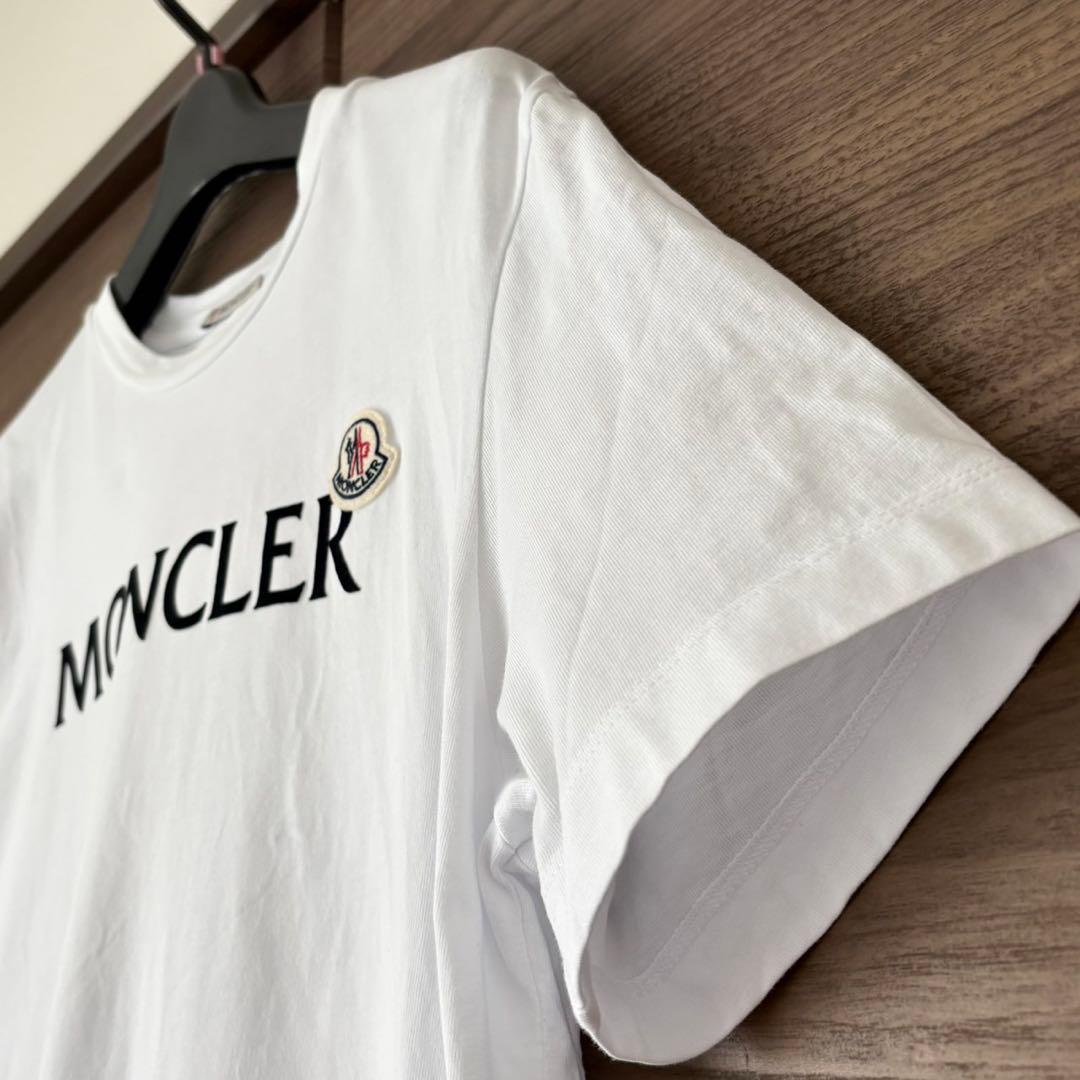 美品　モンクレール　MONCLERロゴ　Ｓ　ワッペン　Tシャツ
