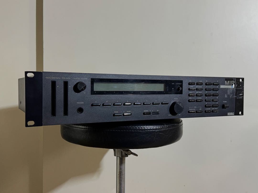 KORG M1R シンセサイザー音源モジュール ビンテージシンセ